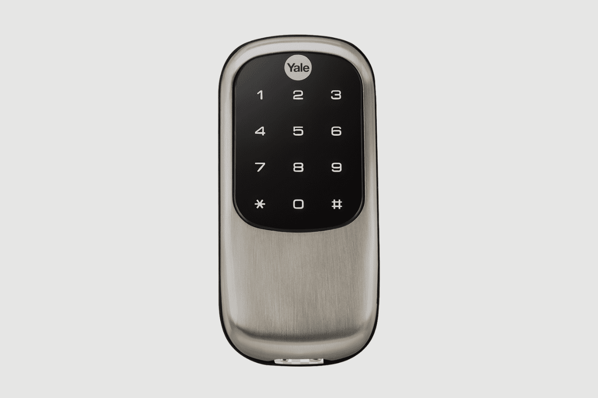 Does the Smart lock drain battery?